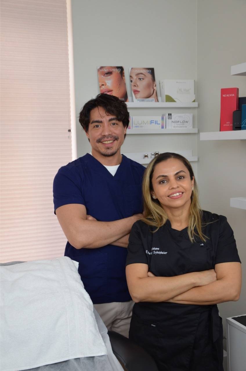 Microneedling-behandling i ansiktet